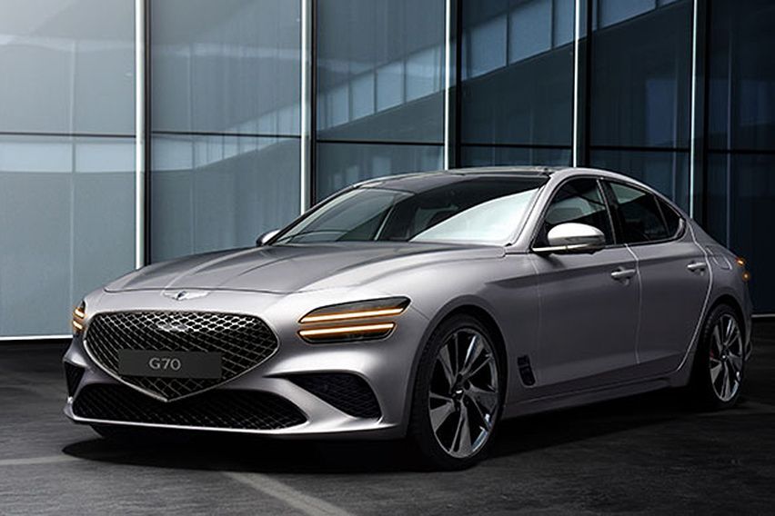 The new Genesis G70 wants to be a 4-door Bond car