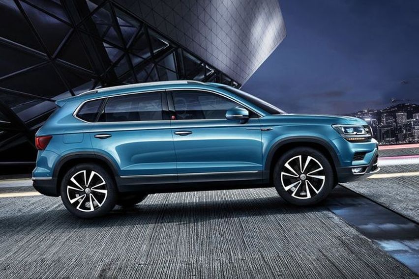 Volkswagen Tharu side