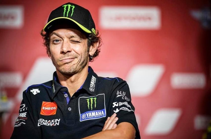 MotoGP: Tepis Rumor Pensiun, Rossi Yakini Bela Tim Petronas