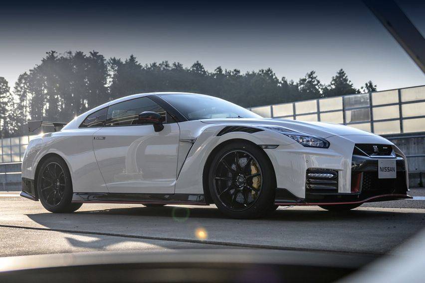 Nissan Says Next GT-R R36 will be Hybrid and Look Something Like This;  Confirms R35 Facelift