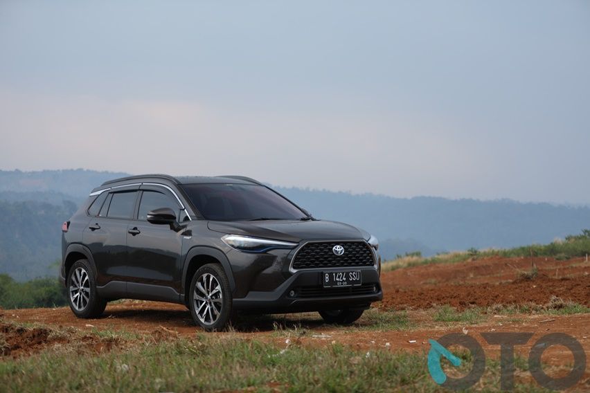 Review Toyota Corolla Cross Hybrid