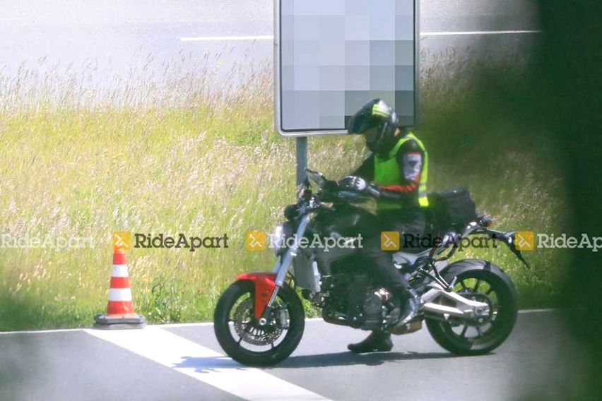 spyshot Ducati Monster 2021 RideApart