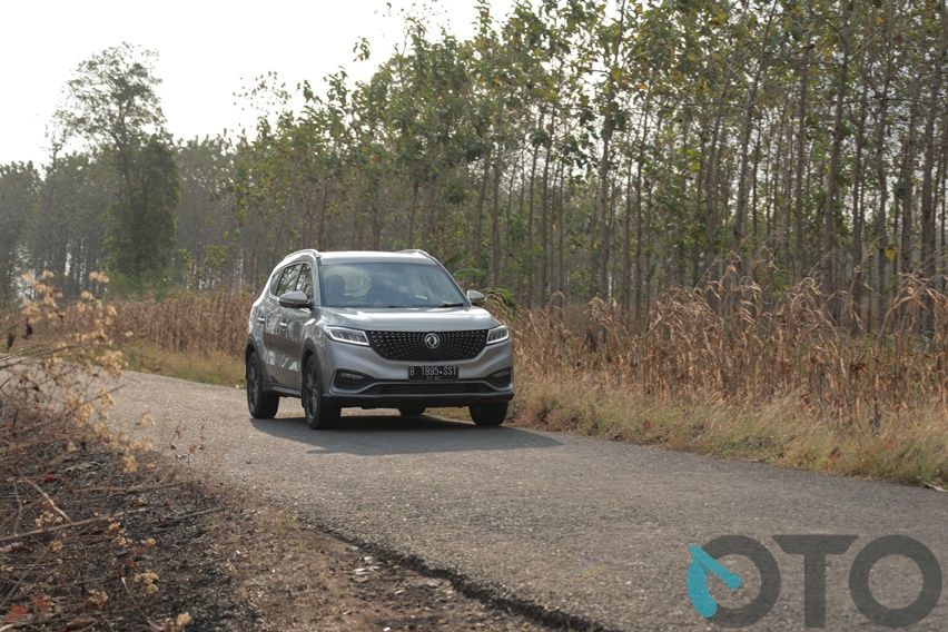 Road test review DFSK Gloru i-Auto