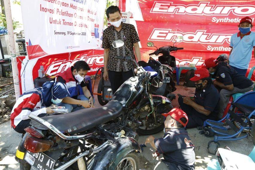 Pertamina Lubricants Beri Pelatihan Serivs Motor  Untuk  