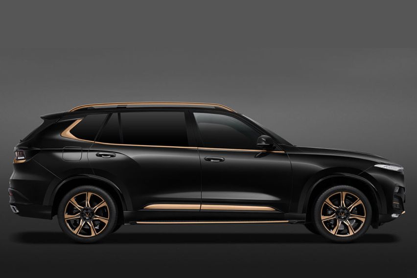 VinFast President SUV side profile