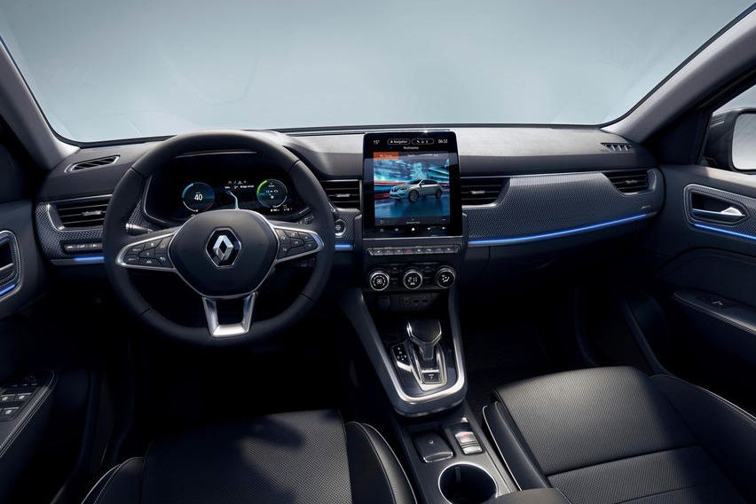  Euro-spec Arkana interior