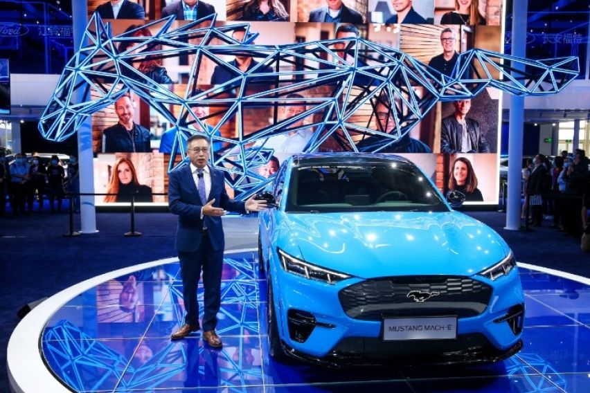 Ford Mustang Mach-E front