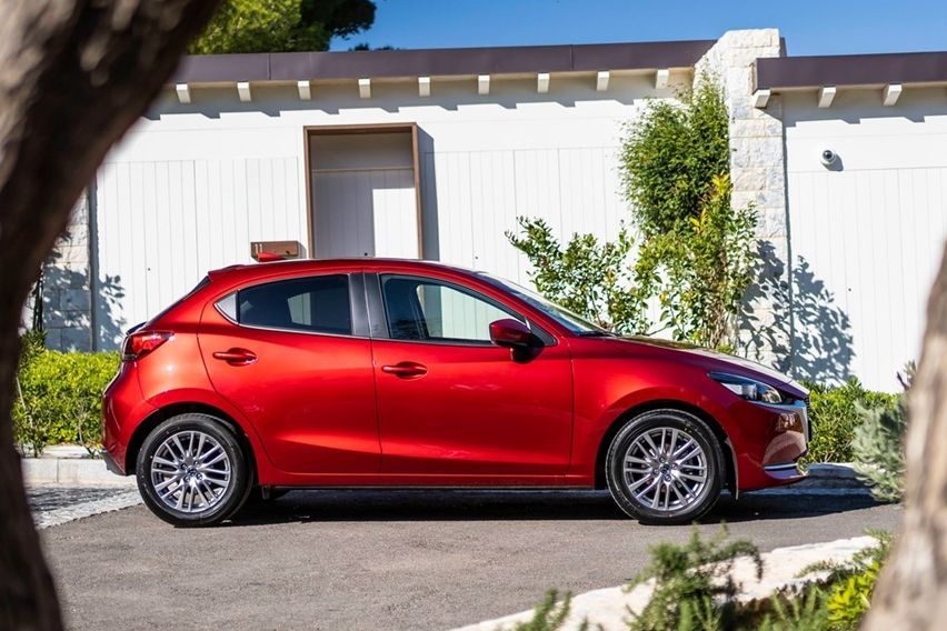 Ini Alasan Lebih Pilih Mazda2 Ketimbang Toyota Yaris 2020