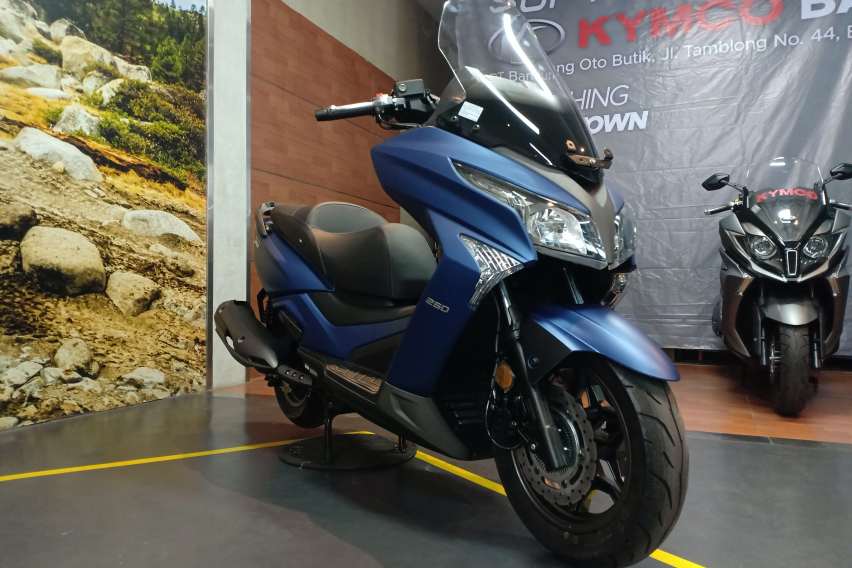 Warna baru Kymco X-Town 250i