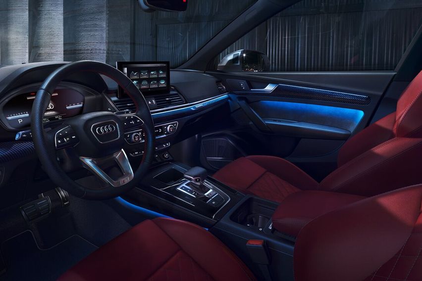 2021 Audi SQ5 cabin