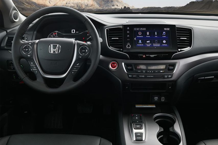 2021 Honda Ridgeline cabin