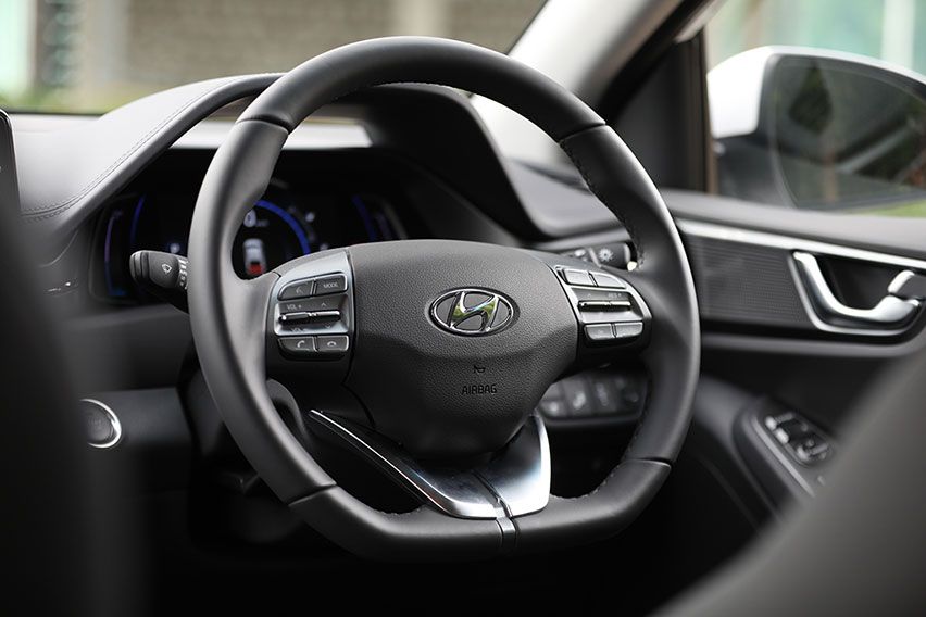 Hyundai Ioniq Electric kemudi