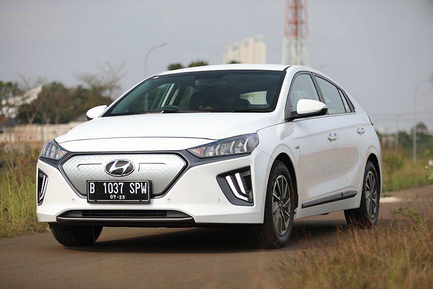 Simak Fitur-fitur Unggulan Hyundai IONIQ Electric di Sektor Kenyamanan dan Keselamatan