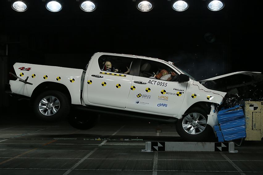 ASEAN NCAP awarded a 5-star rating to the 2020 Toyota Hilux and Fortuner