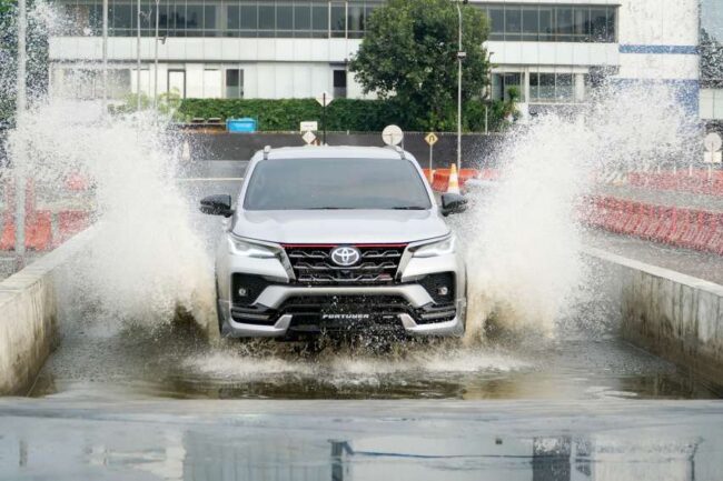 2020/10/Toyota-Fortuner-2020-Launch5.jpg