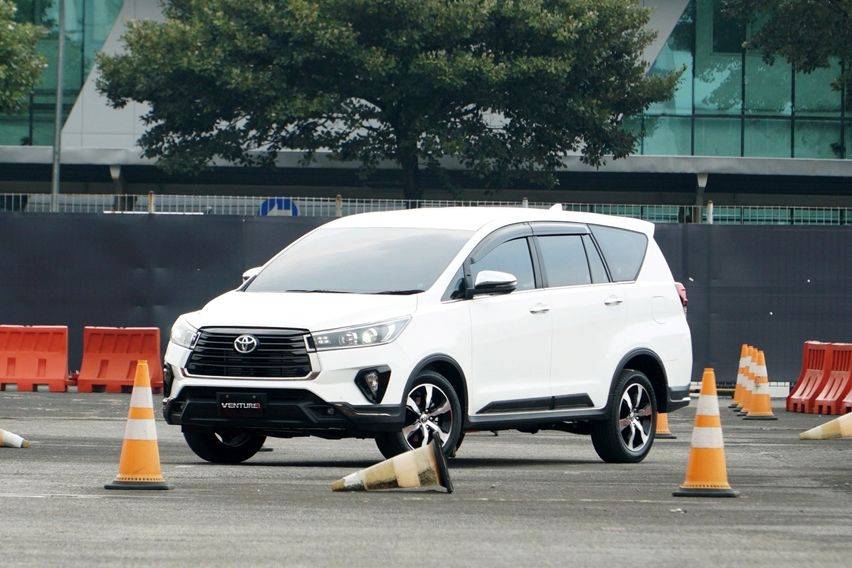 New Kijang Innova & Venturer