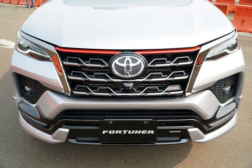 Terdampak Pandemi, Toyota Fortuner Facelift Ditargetkan laku 1.200 unit per Bulan