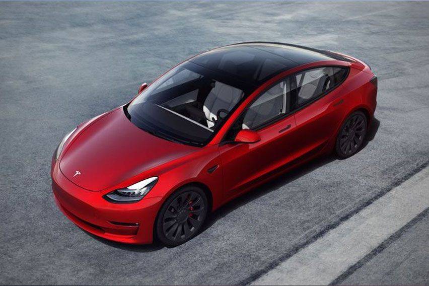 Tesla updates the Model 3, gets enhanced performance, new features ...