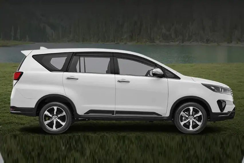 2021 Toyota Innova facelift side