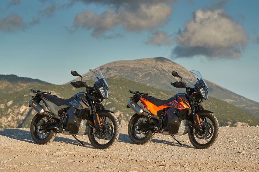 KTM 890 Adventure side front