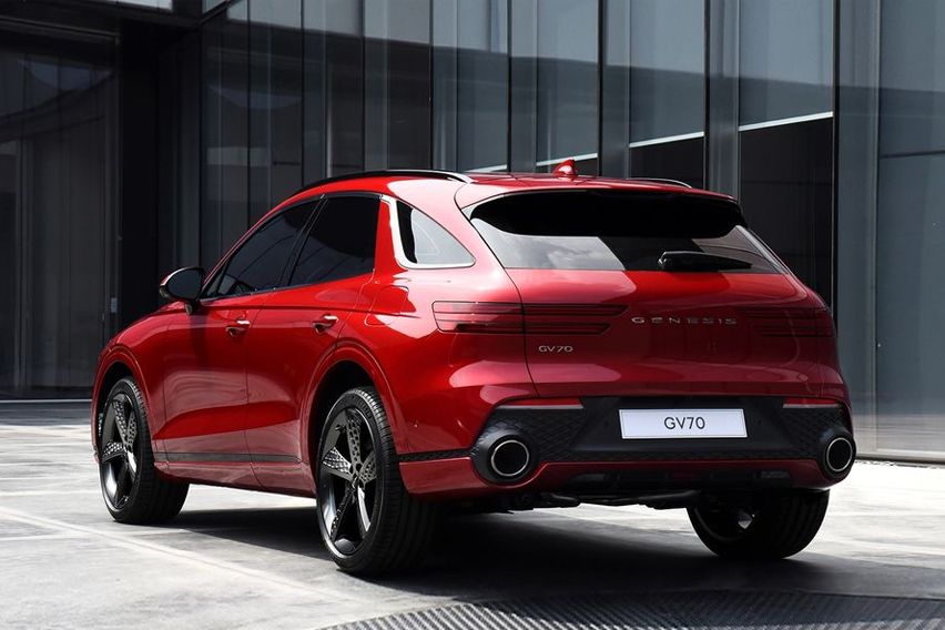 Genesis GV70 rear