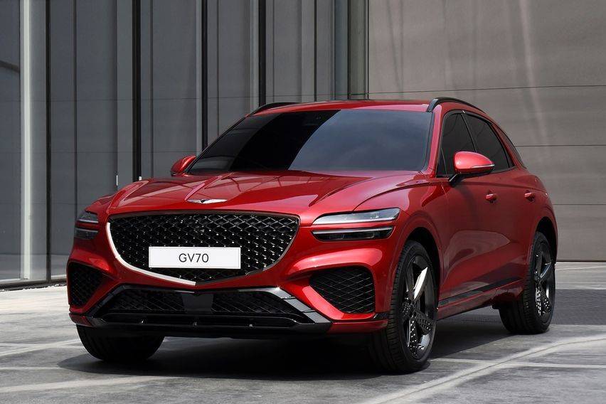 2022 Genesis GV70 luxury SUV made its debut