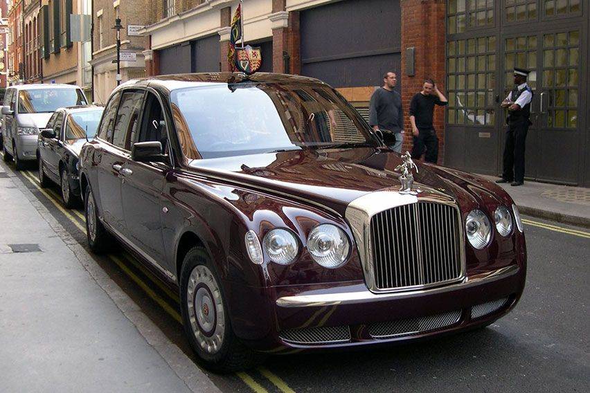 Bentley State Limousine