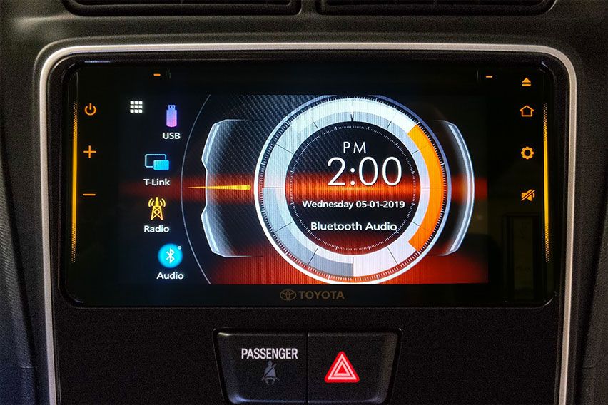 Toyota Avanza G infotainment