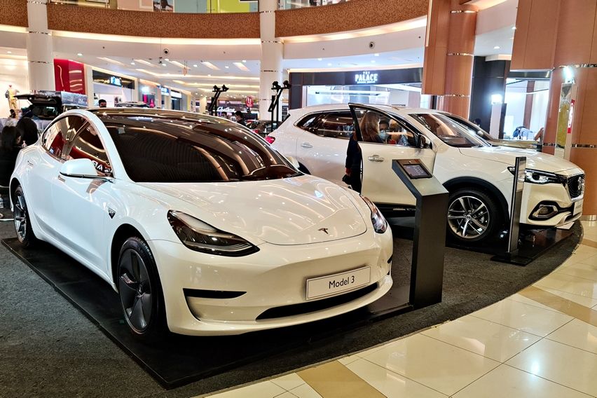 Oto Mall Exhibition - Summarecon Mall Bekasi