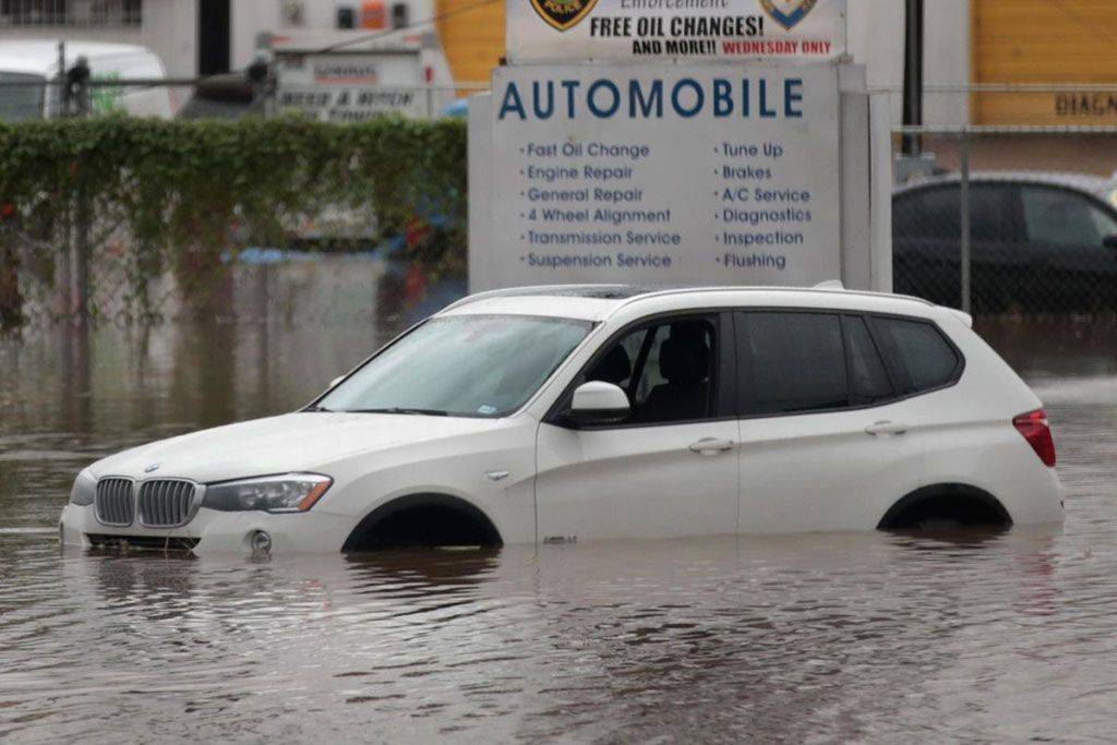 Segera Periksa 3 Bagian ini Jika Ingin Mobil Anda Selamat Usai Terendam Banjir