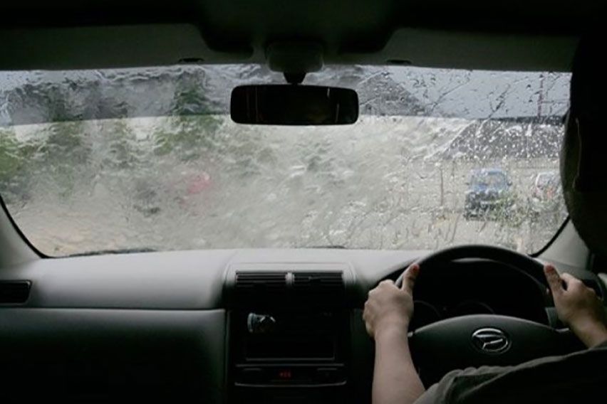 3 Tips Berkendara Aman dan Nyaman Ketika Hujan