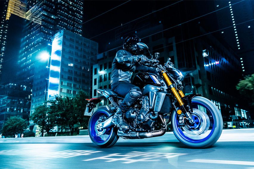 2021 Yamaha MT-09 SP side