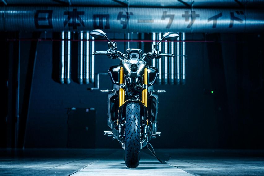 2021 Yamaha MT-09 SP front