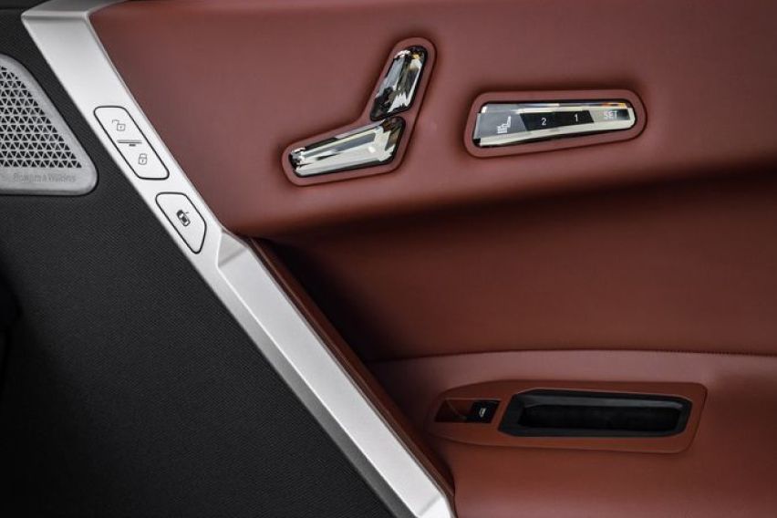 BMW iX electric SUV features