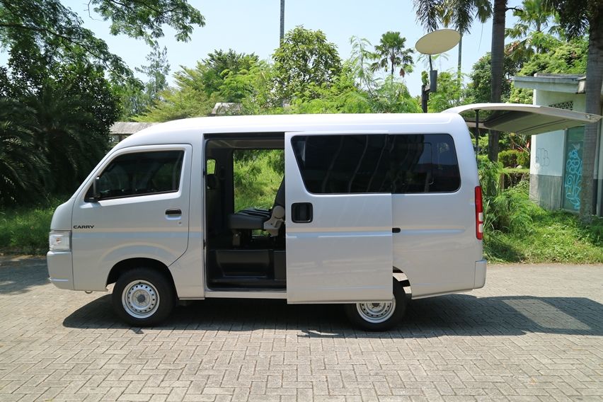 Suzuki Carry Minibus