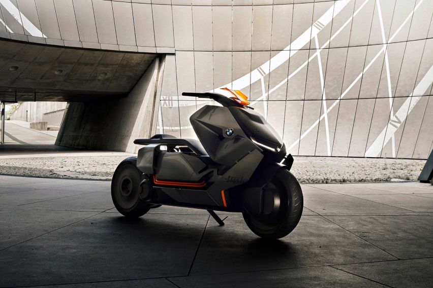 Check out BMW's Definition CE 04 scooter 