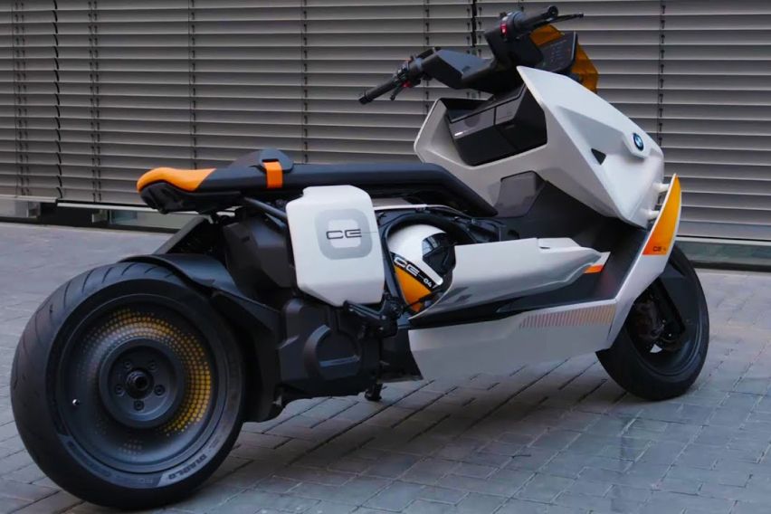 BMW Definition CE 04 rear