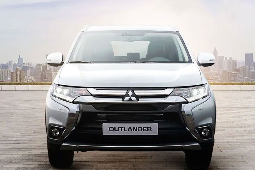 Mitsubishi Outlander front