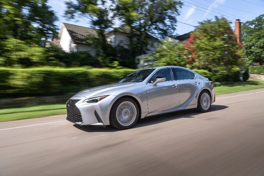 2021-Lexus-IS-300-cover