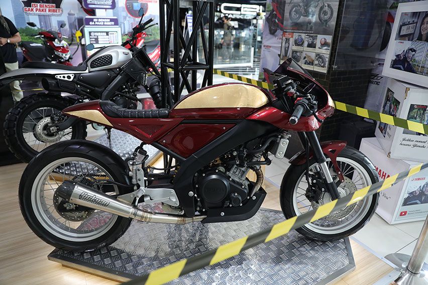 Yamaha XSR155 Studio Motor
