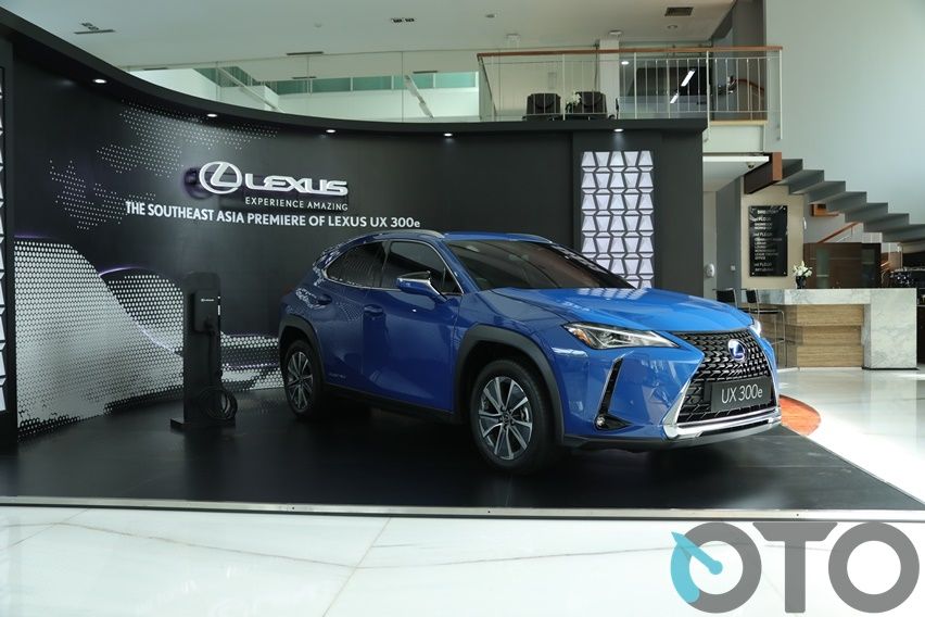 Lexus UX 300e