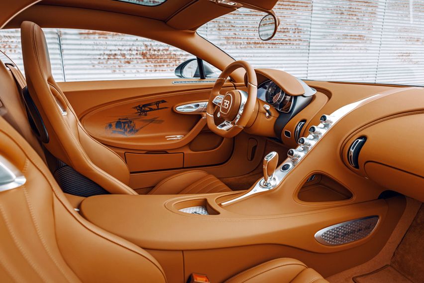 Chiron Sport Les Légendes du Ciel interior