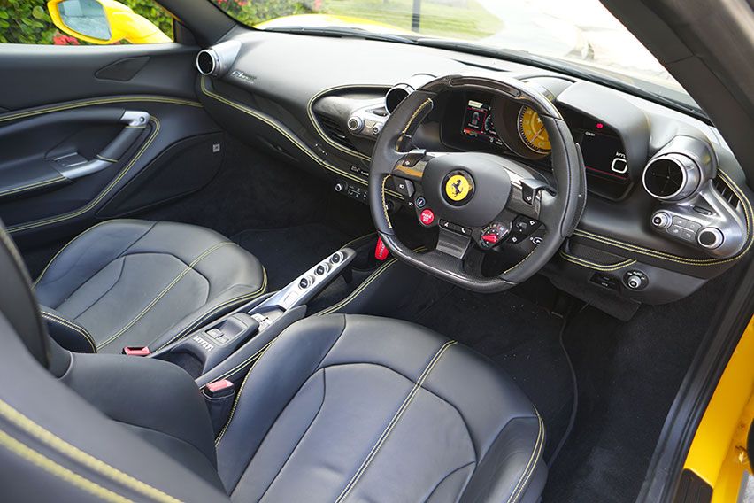 Ferrari F8 Spider interior