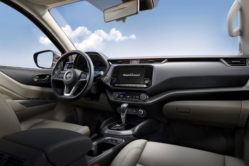 2021 Nissan X-Terra interior