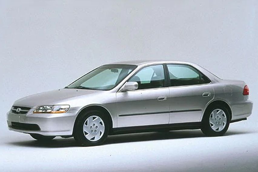 Honda Malaysia recalls 1999 Accord and 2000 CR-V over driver airbag issue