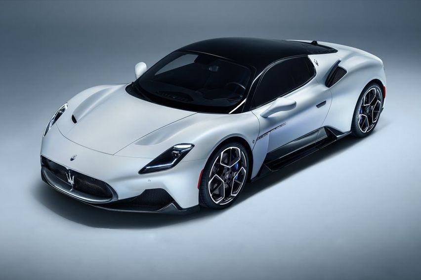 Maserati  MC20 front