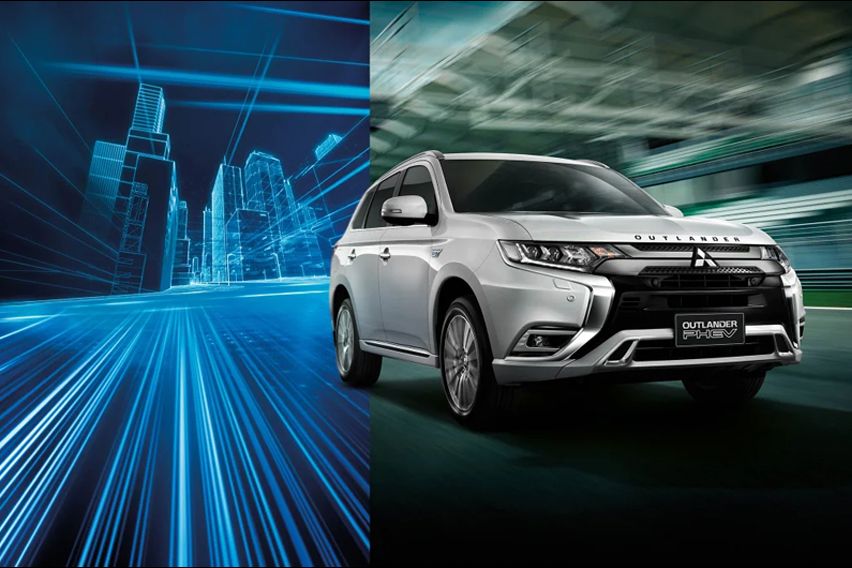Mitsubishi Outlander PHEV front