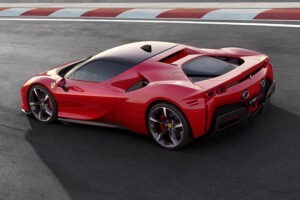 SF90_Stradale_1