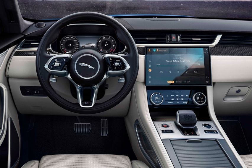 2021 Jaguar F-Pace SVR