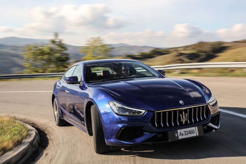 Maserati Ghibli Hybrid 2021